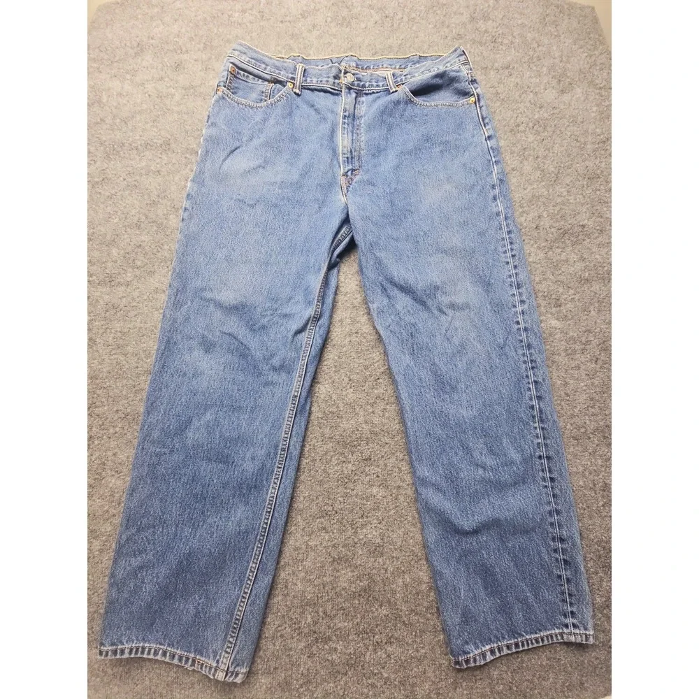 Levis 550 Jeans Men 42x32 (40x31) Straight Leg Medium Wash